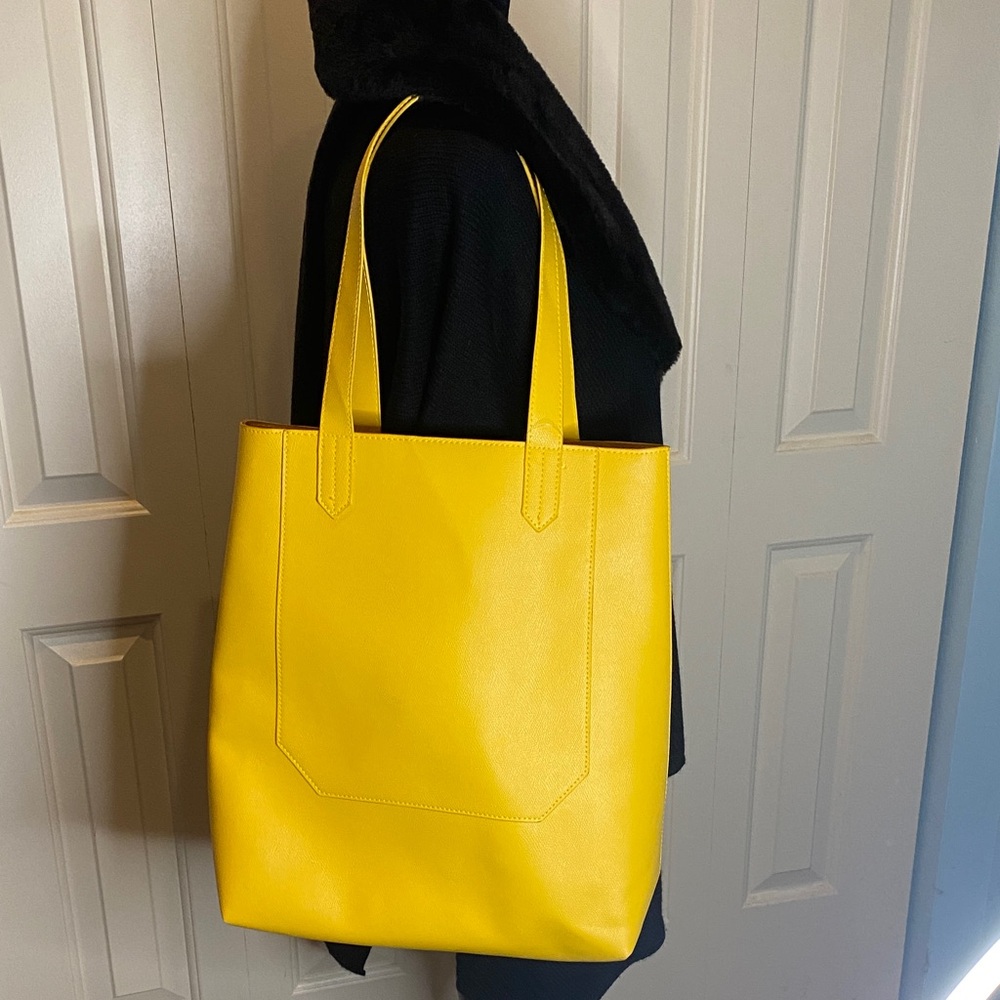 NWT Sax Fifth Avenue Yellow Shoulder Tote